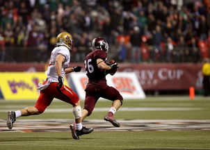 星空体育官网入口-北京鸭本土球员逐渐挑起进攻重担，北京鸭男篮新logo